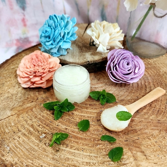 Handmade mint lip scrub 1 oz. - Picture 1 of 4